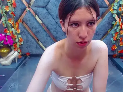 Gigi Glase online show from September 10, 1:16 am