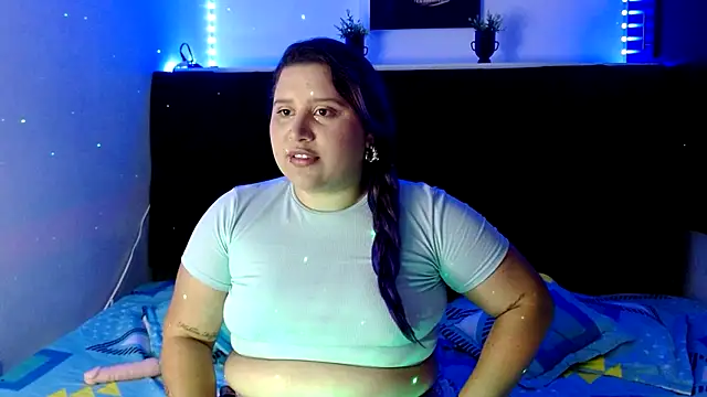 Snapshot of EmmaTower chatting on September 10, 7:36 pm EmmaTower online show from September 10, 7:36 pm