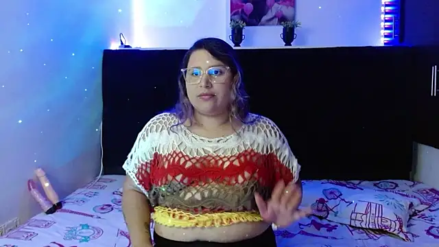 Snapshot of EmmaTower chatting on September 27, 7:32 pm EmmaTower online show from September 27, 7:32 pm