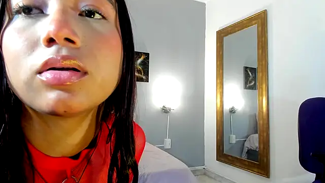 Snapshot of KimTayloor1 chatting on October 4, 12:44 pm KimTayloor1 online show from October 4, 12:44 pm