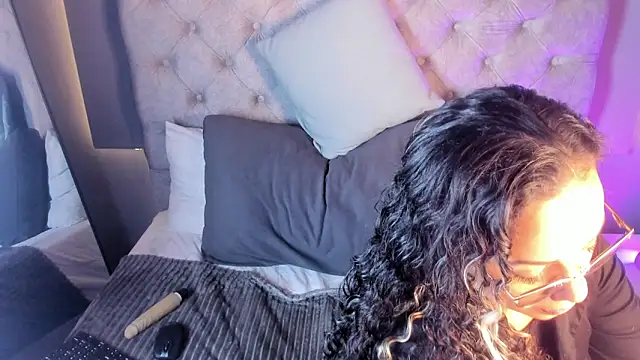 Snapshot of CarolaynStone chatting on October 23, 5:30 pm CarolaynStone online show from October 23, 5:30 pm