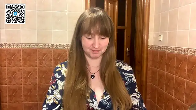 MaroonMoon  online show from September 18, 7:34 pm