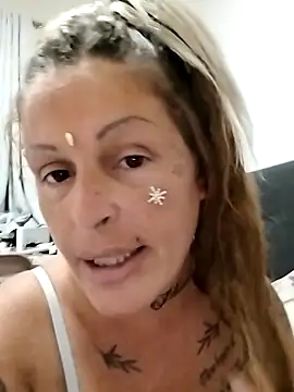 Snapshot of canariamorbosa chatting on October 3, 12:16 am canariamorbosa online show from October 3, 12:16 am