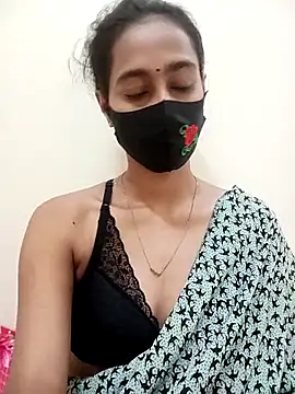 Snapshot of Softecho-03 chatting on October 17, 2:04 am Softecho-03 online show from October 17, 2:04 am