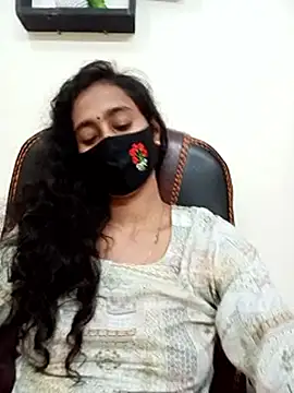 Snapshot of Softecho-03 chatting on October 11, 10:12 pm Softecho-03 online show from October 11, 10:12 pm