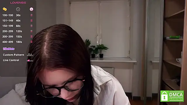 DelphaDivenere online show from October 1, 5:07 pm