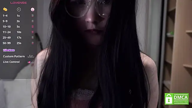 DelphaDivenere online show from September 26, 5:10 pm