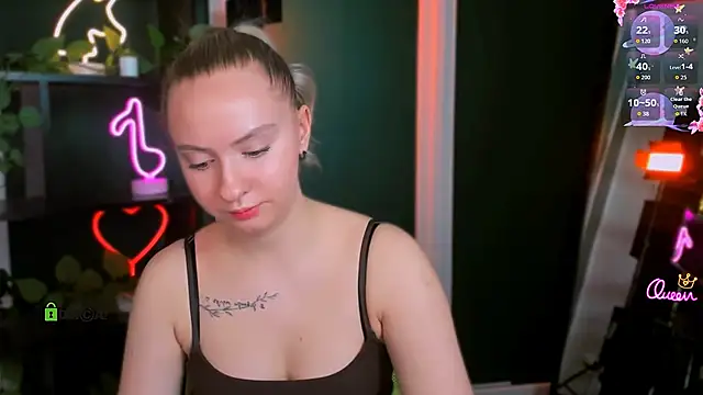 mila glow1 online show from April 5, 6:40 pm