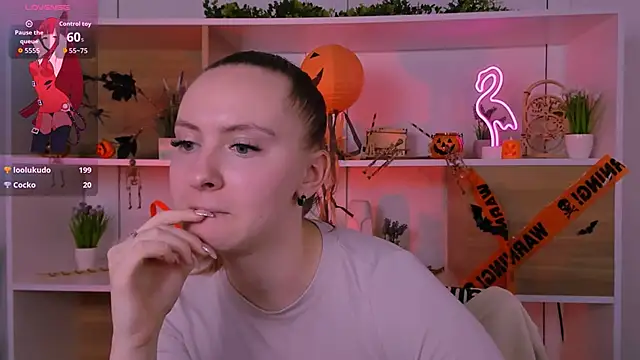 mila glow1 online show from November 3, 9:24 am