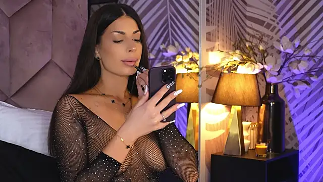 EvaRhea online show from November 12, 3:59 am