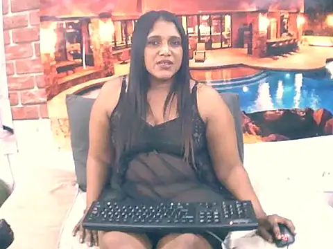 Snapshot of IndianSexyLady4u chatting on October 26, 4:35 pm IndianSexyLady4u online show from October 26, 4:35 pm