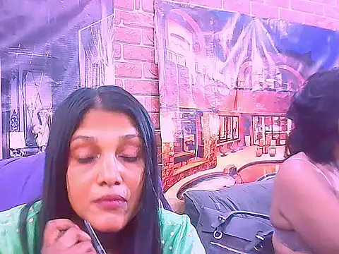 Snapshot of IndianSexyLady4u chatting on October 28, 6:46 pm IndianSexyLady4u online show from October 28, 6:46 pm