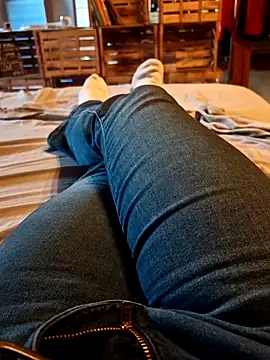 Horny mummy online show from March 15, 5:04 pm