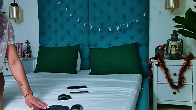 Snapshot of LollyShine chatting on October 30, 7:48 pm LollyShine online show from October 30, 7:48 pm