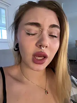 Snapshot of LunaMillie chatting on September 26, 8:56 am LunaMillie online show from September 26, 8:56 am