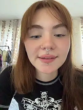 LunaMillie online show from July 8, 8:49 am