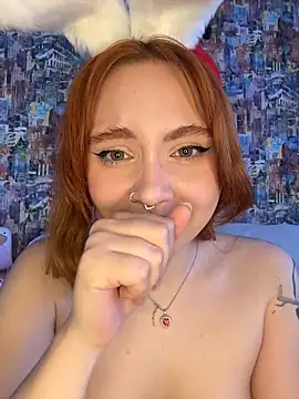 LunaMillie online show from April 5, 12:15 pm