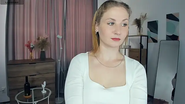 LoganHoague online show from September 18, 7:51 am