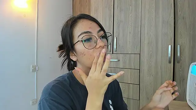 horny adiction online show from March 26, 9:27 pm