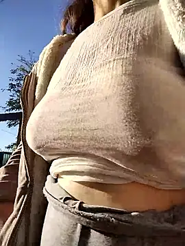 Snapshot of LenaBloomy chatting on October 20, 1:47 pm LenaBloomy online show from October 20, 1:47 pm