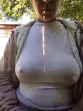 Snapshot of LenaBloomy chatting on October 12, 1:02 pm LenaBloomy online show from October 12, 1:02 pm