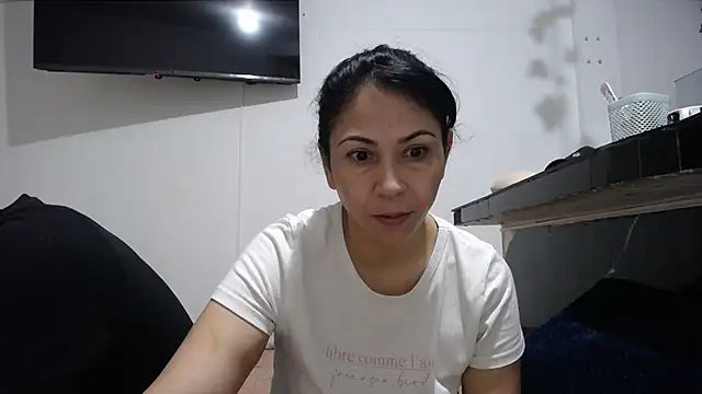 yohacriss online show from October 20, 8:01 pm