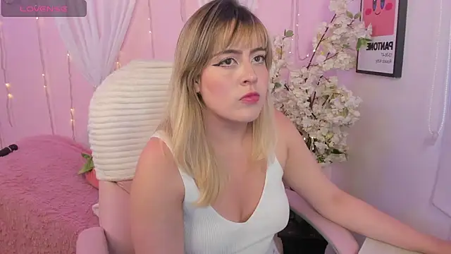 Jenny Wolridge  online show from February 6, 9:07 pm