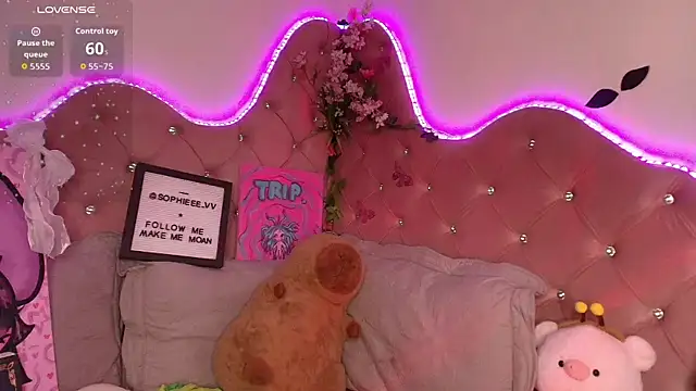 sophiievv online show from November 10, 7:53 pm