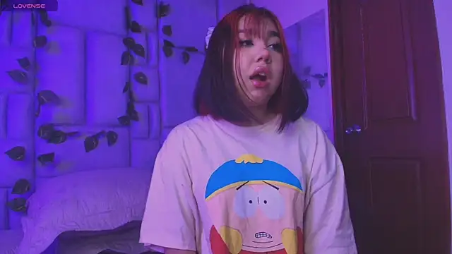 Snapshot of sophiievv chatting on September 19, 12:37 pm sophiievv online show from September 19, 12:37 pm