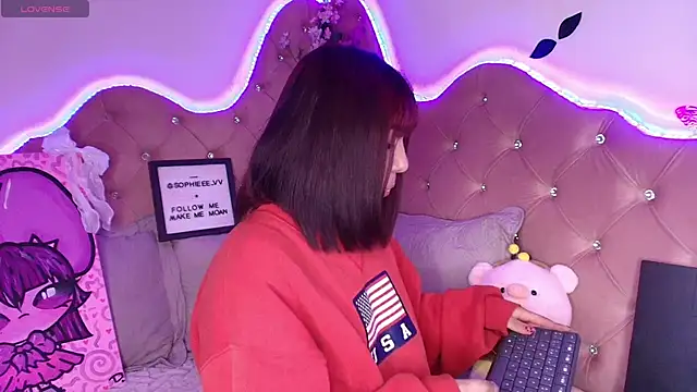 Snapshot of sophiievv chatting on October 19, 8:11 pm sophiievv online show from October 19, 8:11 pm