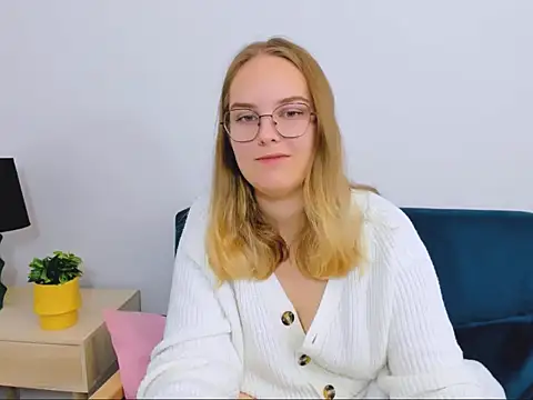 AliceCrazy69 online show from October 26, 9:16 am