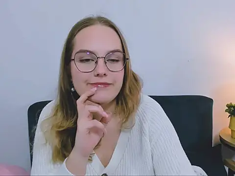 AliceCrazy69 online show from December 18, 4:01 pm