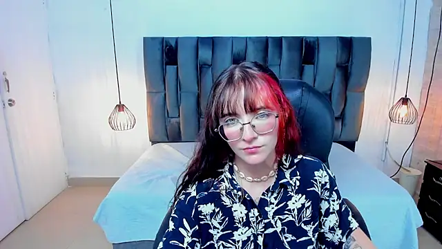 AfroditaLeclair online show from November 27, 8:01 pm