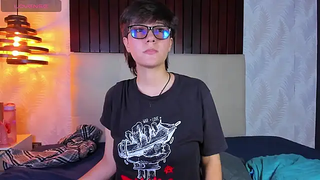 Snapshot of Tsuki_Maru chatting on October 21, 2:10 pm Tsuki Maru online show from October 21, 2:10 pm