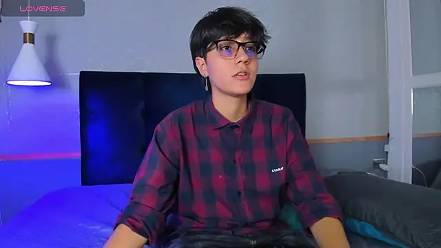 Snapshot of Tsuki_Maru chatting on September 26, 8:39 pm Tsuki Maru online show from September 26, 8:39 pm