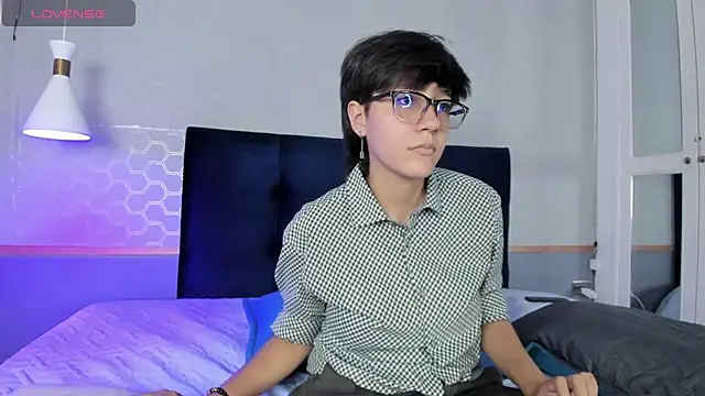 Snapshot of Tsuki_Maru chatting on September 29, 7:08 pm Tsuki Maru online show from September 29, 7:08 pm