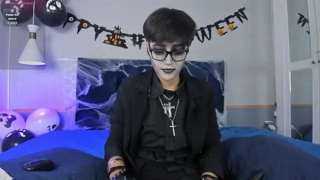 Snapshot of Tsuki_Maru chatting on October 14, 8:00 pm Tsuki Maru online show from October 14, 8:00 pm