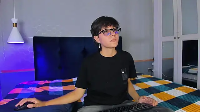 Snapshot of Tsuki_Maru chatting on September 25, 8:06 pm Tsuki Maru online show from September 25, 8:06 pm