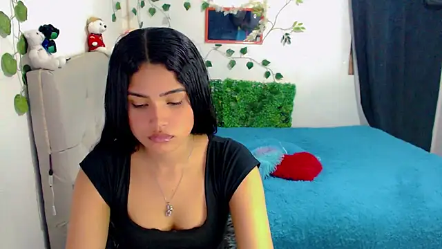 Chiara latina online show from September 10, 11:38 pm