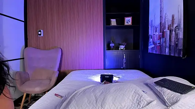 Snapshot of BritanyBrown_ chatting on October 23, 11:49 am BritanyBrown online show from October 23, 11:49 am