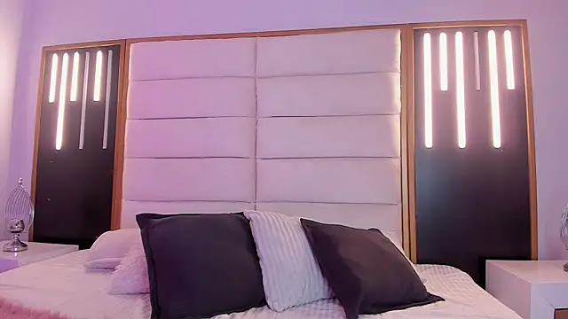 RebecaSnow online show from September 16, 8:17 pm