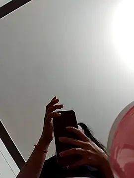 Snapshot of MaryyLy chatting on October 21, 7:12 am MaryyLy online show from October 21, 7:12 am