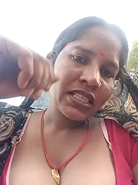 Snapshot of Hot_Seema83 chatting on October 11, 11:25 am Hot Seema83 online show from October 11, 11:25 am