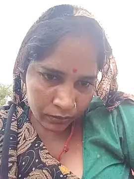 Snapshot of Hot_Seema83 chatting on October 23, 12:00 pm Hot Seema83 online show from October 23, 12:00 pm