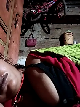 Snapshot of Hot_Seema83 chatting on October 18, 11:39 pm Hot Seema83 online show from October 18, 11:39 pm