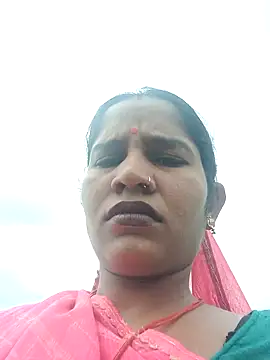 Snapshot of Hot_Seema83 chatting on October 6, 6:30 am Hot Seema83 online show from October 6, 6:30 am