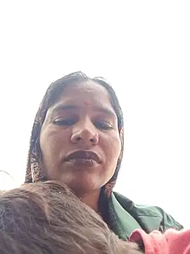 Snapshot of Hot_Seema83 chatting on October 25, 5:26 am Hot Seema83 online show from October 25, 5:26 am