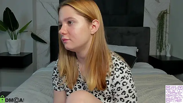 Snapshot of Brenda_Puff chatting on October 22, 6:51 am Brenda Puff online show from October 22, 6:51 am