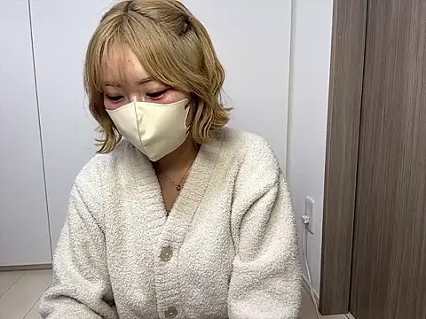 Mitu  o0 online show from March 12, 1:25 pm