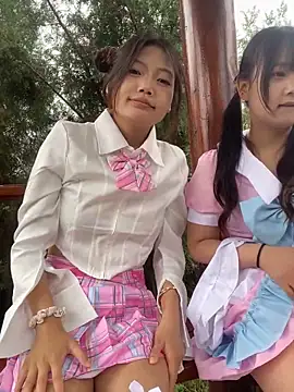 Snapshot of xixi_28 chatting on October 3, 3:00 am xixi 28 online show from October 3, 3:00 am